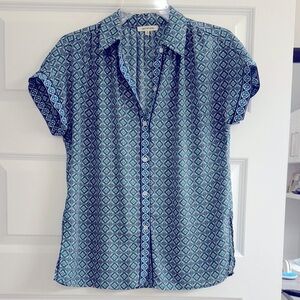 Max Studio Button Down Shirt size Small
